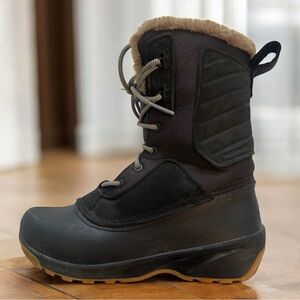 The North Face Shellista IV Mid Faux Fur Snow Boots Black Waterproof Women 6.5